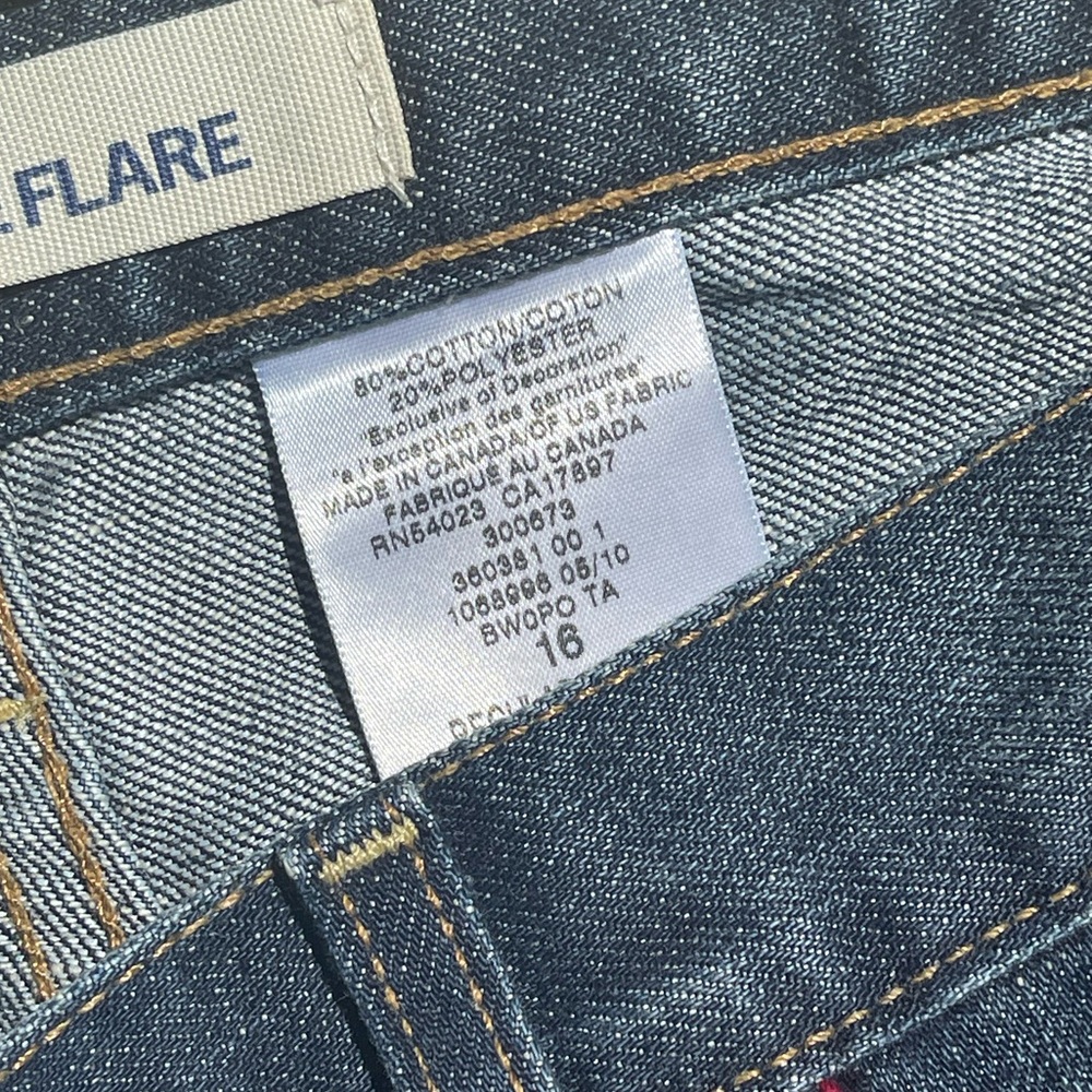 GAP Embroidered Dark Wash Flare Jeans with Floral Accent Size 16 EUC - Picture 7 of 15